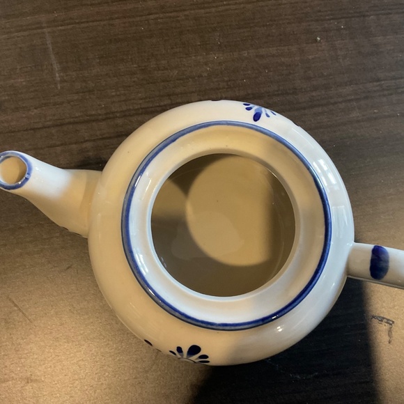 Tea pot - Picture 2 of 4